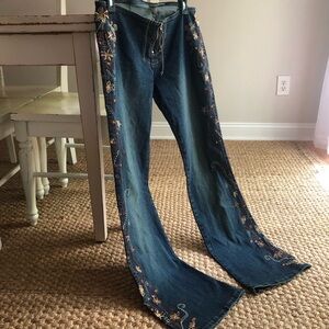 New: Vintage Z Cavaricci Low Rise Embroidered Flared Jeans. Size 9